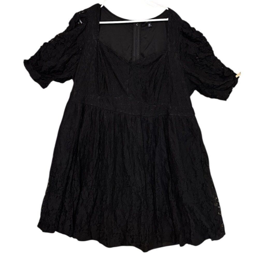 Torrid Woman’s 24 Black Skater Dress Sweetheart Neck Ruched Lace Pockets Plus